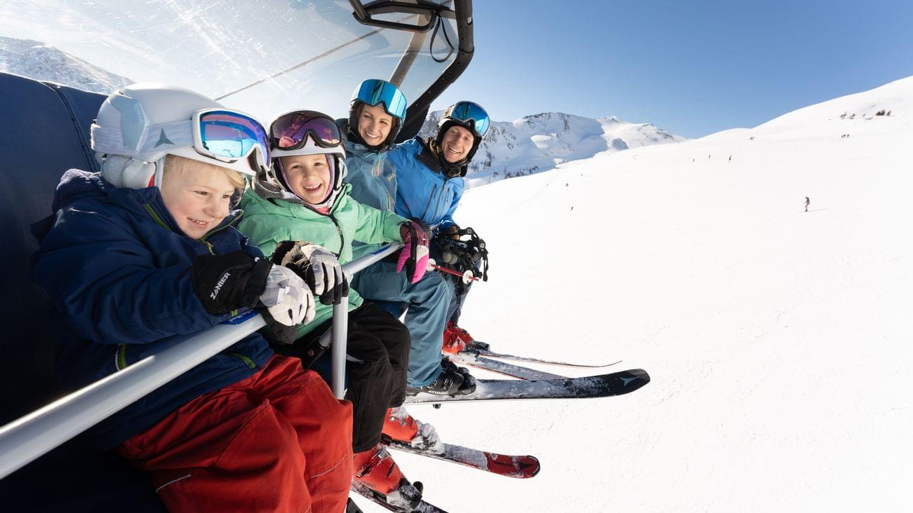 Winterurlaub mit Familie beim Skicircus